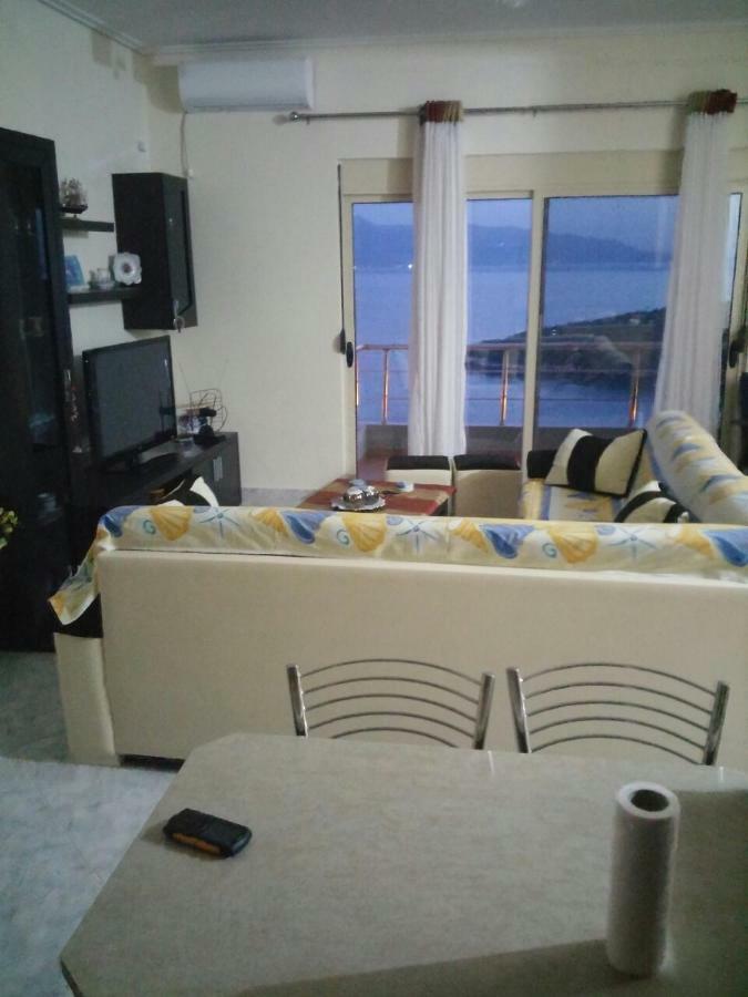 Cozy Sea Apartment Sarande Ngoại thất bức ảnh